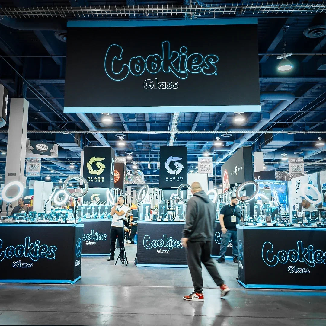 How to Choose Your First Cookies Glass Water Pipe: A Beginner's Guide